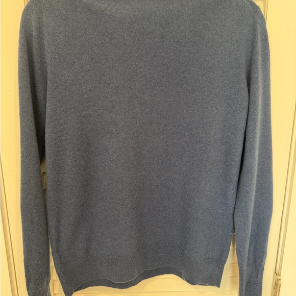 Everlane Blue Crewneck Cashmere Sweater - Picture 2 of 6